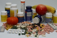 Românii preferă tratamentele medicamentoase în locul celor naturiste sau homeopate