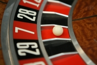 Bugetul de stat mizează pe câştiguri la loto şi la cazinou