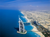 Sectorul imobiliar din Dubai cade de la înălţime