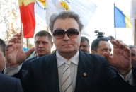 Vadim şi Becali, bufoni de Bruxelles