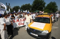 Instructorii auto independenţi au protestat în Bucureşti
