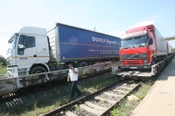 Bucureşti – Arad în 16 ore cu tirul pe calea ferată