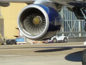 Rolls-Royce a primit comenzi de aproape 8 miliarde de dolari