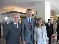 Familia regală a Spaniei, întâmpinată călduros la Hotelul Radisson SAS din Bucureşti