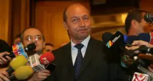 Băsescu: Criza „ne-a adus cu picioarele pe pământ”