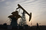 Preţul petrolului a depăşit 71 de dolari pe baril