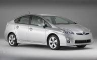Toyota România a lansat noul model hibrid Prius