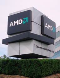 AMD ţine aproape de Intel