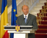 Băsescu: „Criza a scos la suprafaţă deficienţele statului”
