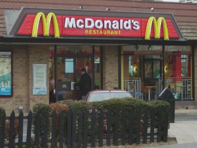 McDonald’s, KFC şi Pizza Hut, poziţii bune în topul celor mai mari retaileri din Statele Unite