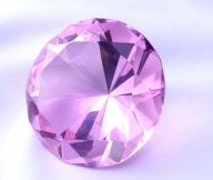 A fost descoperit un diamant de 500 de carate
