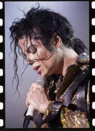 Europa FM trimite fanii Michael Jackson la filmul anului – „This is it”
