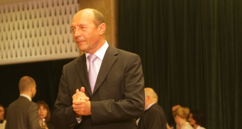 UPDATE Boc iese din schemă, Johannis pe tuşă, Băsescu preferă un premier expert în economie