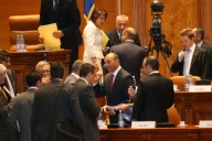 Parlamentul respinge referendumul lui Băsescu