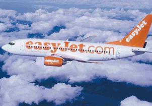 Easy-Jet a transportat cu 15% mai mulţi pasageri în iunie