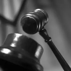 Precedent important: statul, obligat să plătească dobânzi pentru că nu a rambursat la timp TVA
