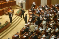 UPDATE 2: Guvernul demis este abilitat să prezinte Parlamentului bugetul pe 2010