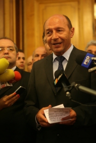 UPDATE: Băsescu vrea din nou guvern PDL-PNL. Antonescu îl refuză