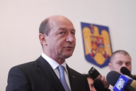 Băsescu:”Se pare că ieşim din recesiune”