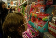 Investitorii dau în mintea copiilor: pariază pe magazinele de jucării