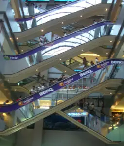 România  –  destinaţie favorită pentru retaileri