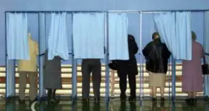 DOSAR capital.ro: Traian Băsescu şi Mircea Geoană merg în turul doi