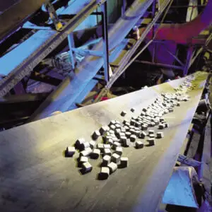 38 de miliarde de dolari, preţul pentru prima poziţie pe piaţa aluminiului