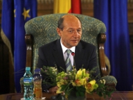 Traian Băsescu exclude negocierile pentru turul doi cu liberalul Crin Antonescu