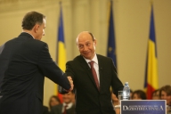 Ce au spus Băsescu şi Geoană la ieşirea de la vot