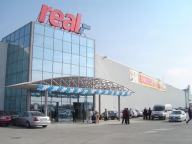 Real deschide un hipermarket lângă Ploieşti