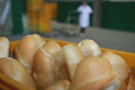 Concurenţa amendează 48 de firme pentru formarea unui cartel pe piaţa pâinii