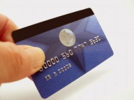 Visa Europe: Românii plătesc cu cardul o dată la două luni