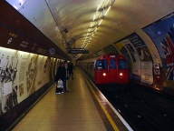 Marea Britanie, enervată că Bechtel vrea prea mulţi bani pentru modernizarea metroului