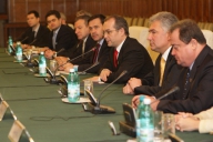 UPDATE: Actualii şi viitorii miniştri, în şedinţă informală pe tema bugetului pe 2010