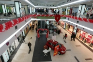 Dezvoltatorii de mall-uri şi-au respectat doar jumătate din promisiunile pentru 2009