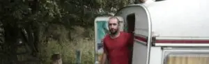 Omul care trăieşte fără bani