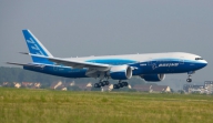 Boeing şi-a înjumătăţit profitul în 2009