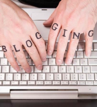 STUDIU: Blogging-ul, înlocuit de Facebook
