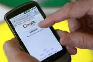 Google lucrează la telefonul care traduce automat dintr-o limbă străină