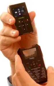 Telefonul modu, 59 de euro la Vodafone, 129 de euro la liber