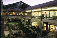 Achiziţie de 10 miliarde de dolari pe piaţa mall-urilor din SUA