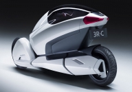 Honda va prezenta la Geneva un prototip cu trei roţi