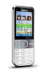 Nokia C5, un smartphone optimizat pentru reţele sociale