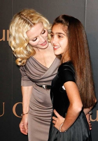 Madonna şi fiica sa lansează o linie vestimentară pentru adolescenţi