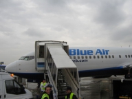 Carpatair cere falimentul Blue Air, invocând o datorie de 30.000 de euro