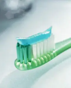 Pasta de dinţi falsificată Colgate a ajuns în Africa