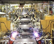 Toyota opreşte producţia în Franţa şi în Marea Britanie