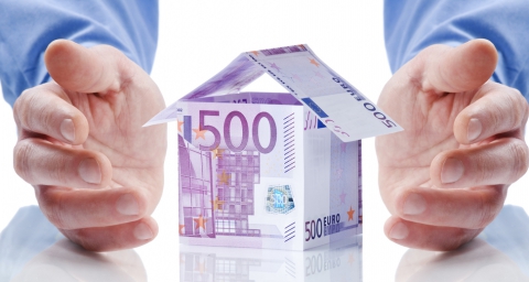 Cei mai mulţi români ar investi în imobiliare dacă ar câştiga un milion de euro