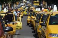 Aproximativ 8.500 de taximetrişti din Bucureşti intră în ilegalitate