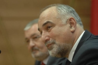 Vosganian: „Guvernul Boc va acumula datorie publică cât toate guvernele din ’90 până acum”